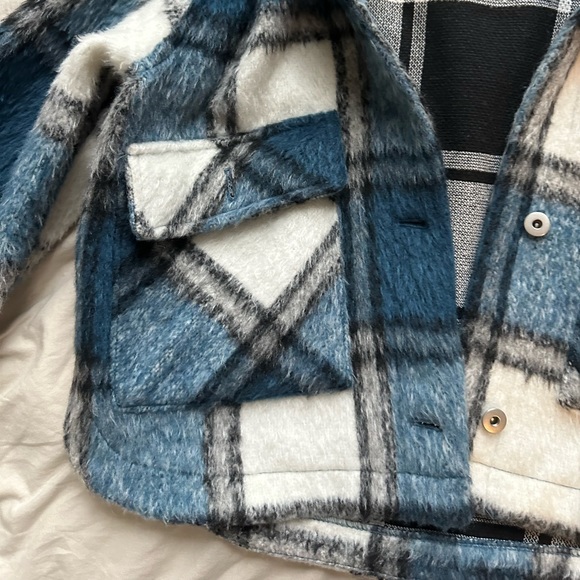 Zara Blue and White Plaid Faux-Shearling Jacket - Picture 5 of 6